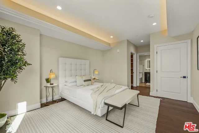 $13,950 | 1825 Pandora Avenue, Unit 201, Los Angeles, CA 90025