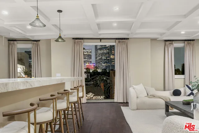 $13,950 | 1825 Pandora Avenue, Unit 201, Los Angeles, CA 90025