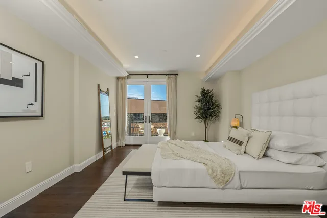 $13,950 | 1825 Pandora Avenue, Unit 201, Los Angeles, CA 90025