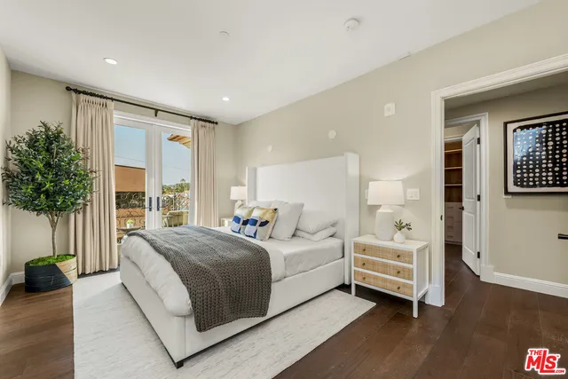 $13,950 | 1825 Pandora Avenue, Unit 201, Los Angeles, CA 90025