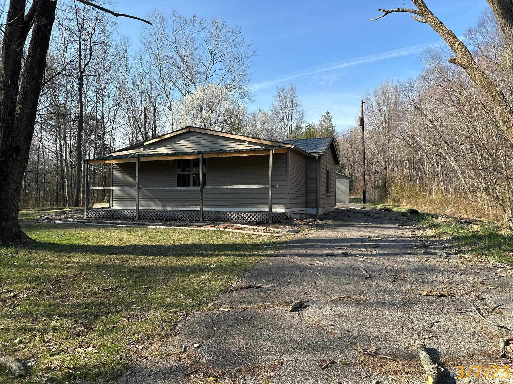 9225 Slate Road Evansville, IN 47720 - Photo 1 of 21 Gallery Image 1