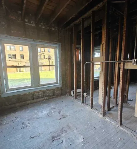 $229,000 | 7524 South Colfax Avenue, Chicago, IL 60649