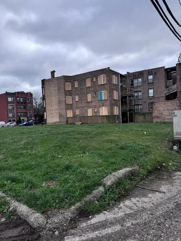 $229,000 | 7524 South Colfax Avenue, Chicago, IL 60649