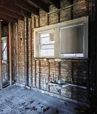 $229,000 | 7524 South Colfax Avenue, Chicago, IL 60649