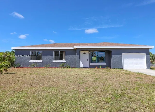 $2,500 | 250 Southwest Homeland Road, Port St. Lucie, FL 34953