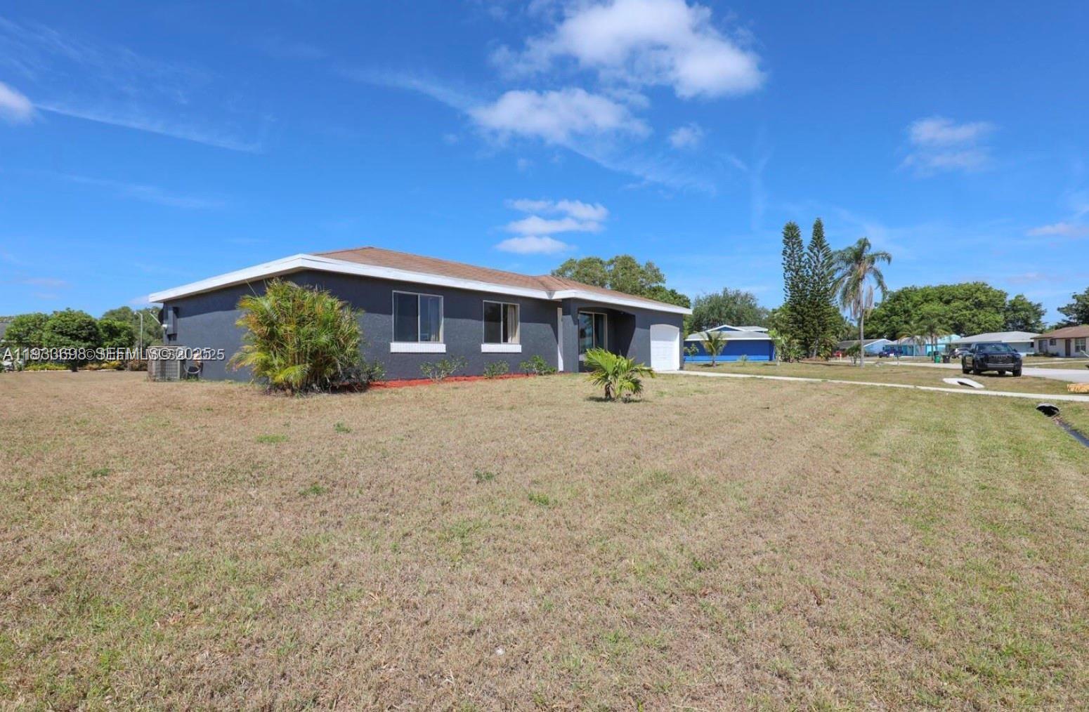 250 Southwest Homeland Road Port St. Lucie, FL 34953 - Photo 20 of 20
