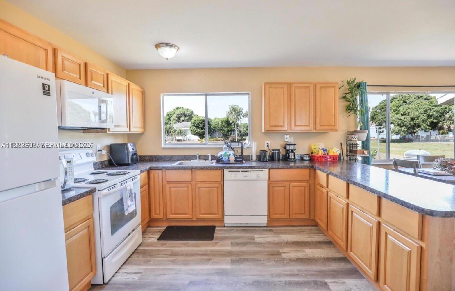 250 Southwest Homeland Road Port St. Lucie, FL 34953 - Photo 2 of 20