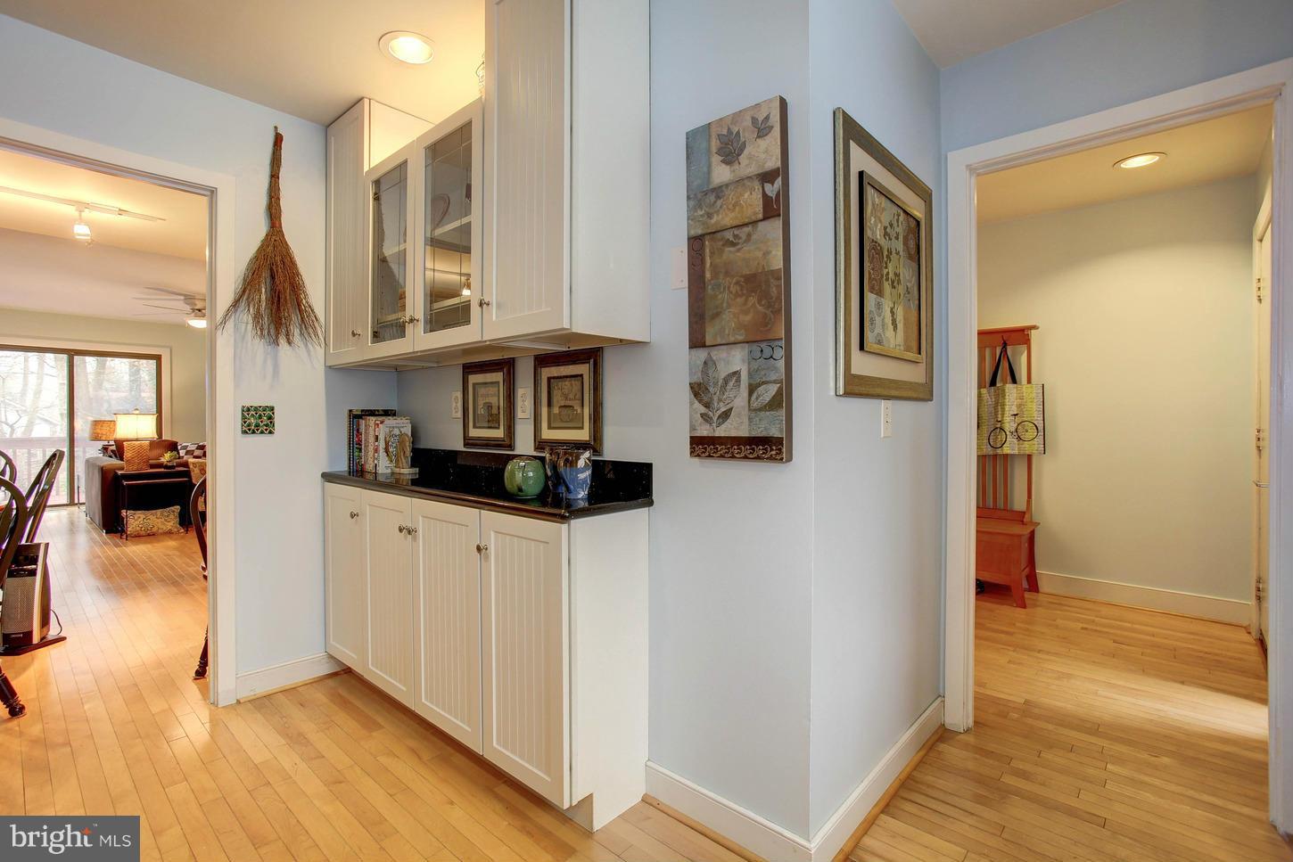 1964 Winterport Cluster Reston, VA 20191 - Photo 6 of 30 Kitchen