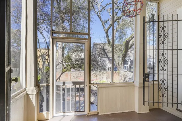 $795,000 | 4909-11 Carondelet Street, New Orleans, LA 70115