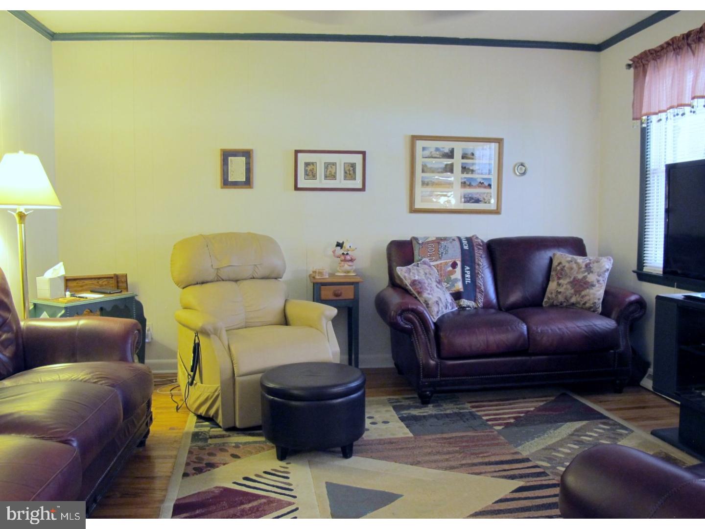 1 Devon Road Cinnaminson, NJ 08077 - Photo 12 of 25 Family Room