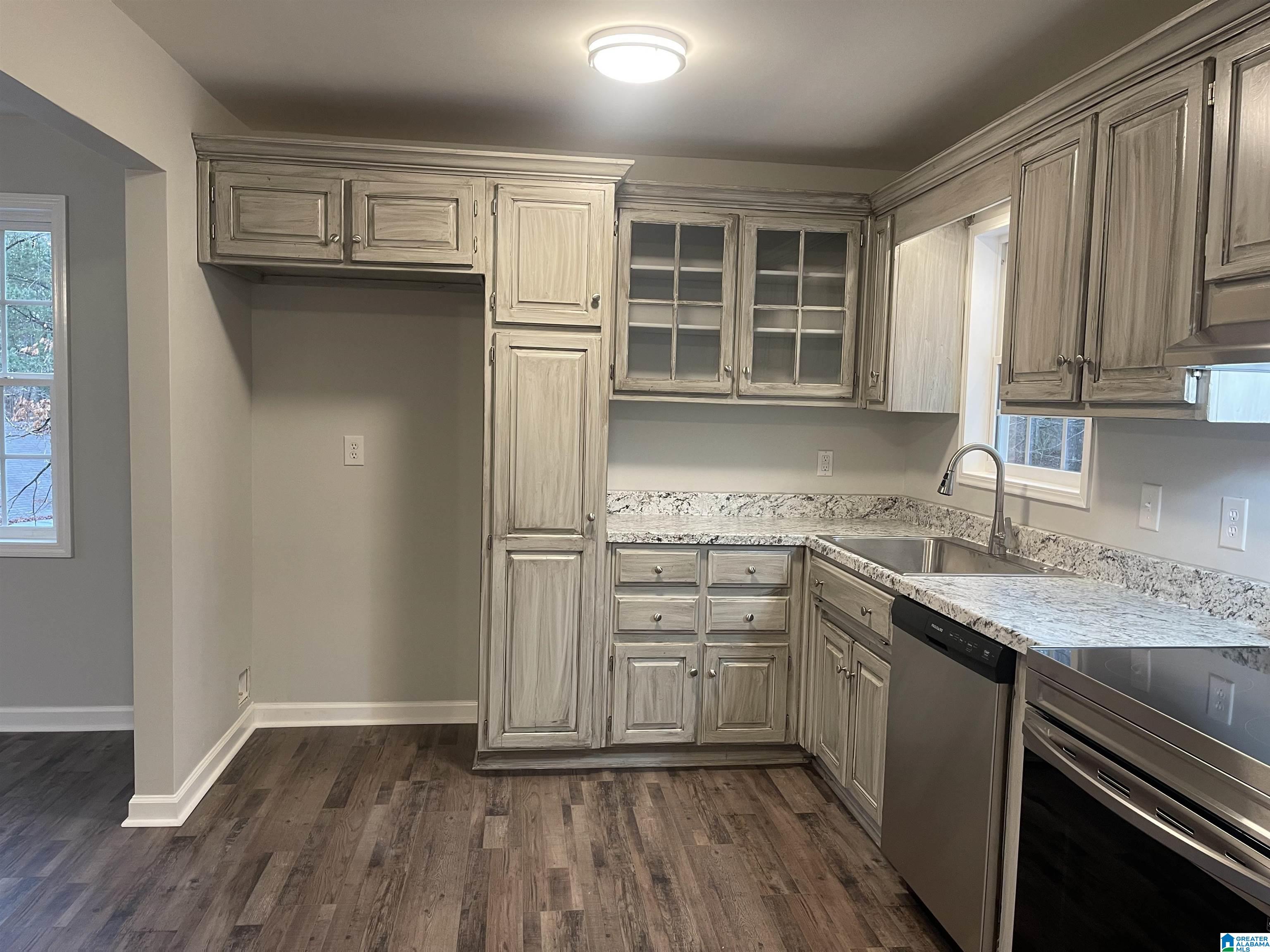 1501 Mountain Lake Road Warrior, AL 35180 - Photo 16 of 51
