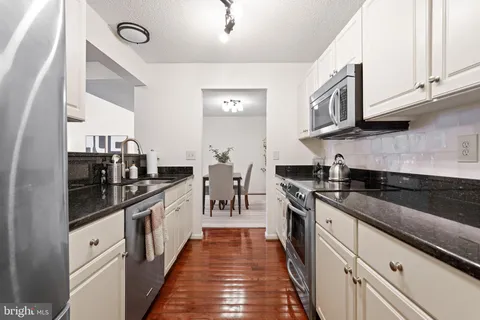 $315,000 | 12901 Churchill Ridge Circle, Unit 13, Germantown, MD 20874