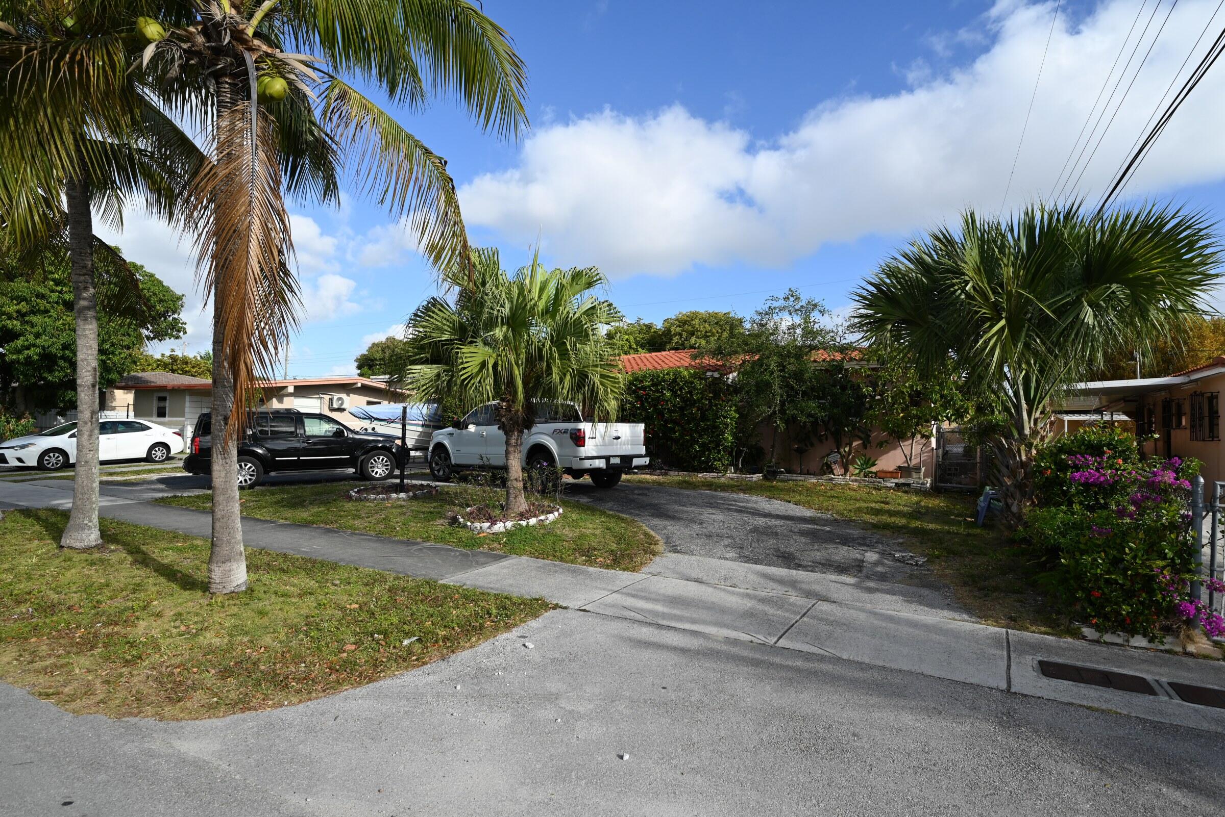 3031 Southwest 12th Street Miami, FL 33135 - Photo 3 of 6 DSC_0708