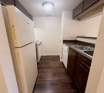 $73,000 | 8100 Creekbend Drive, Unit 157, Houston, TX 77071