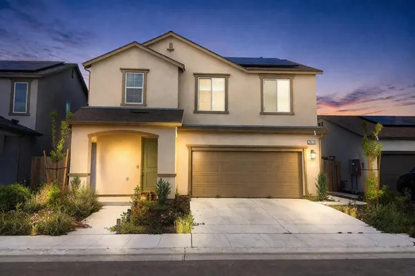 $485,000 | 3875 Roberts Avenue, Clovis, CA 93619