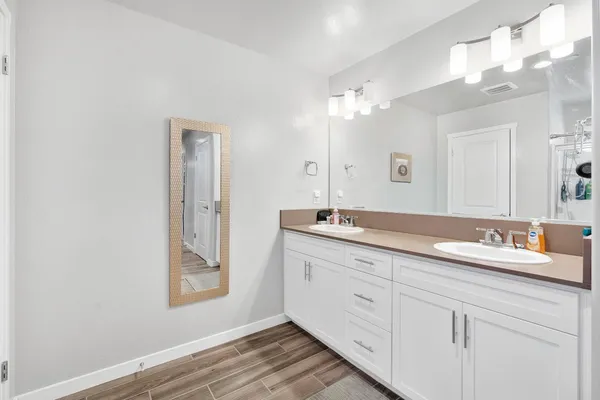 $485,000 | 3875 Roberts Avenue, Clovis, CA 93619