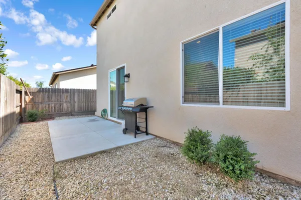 $485,000 | 3875 Roberts Avenue, Clovis, CA 93619