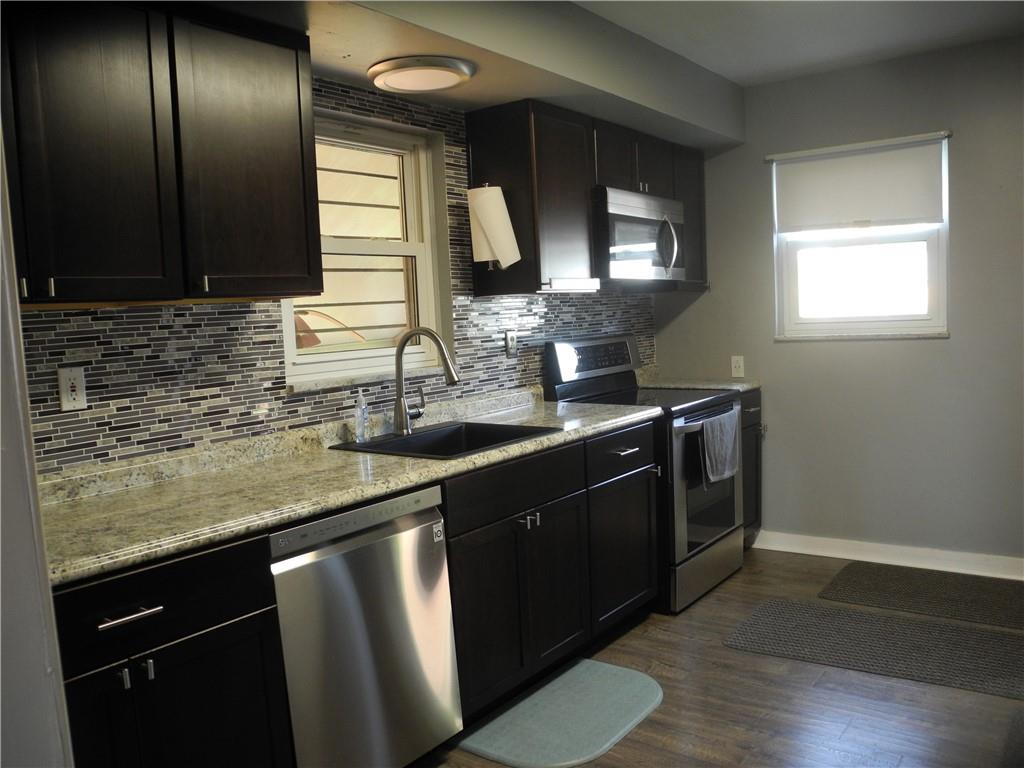 122 Prestley Road Bridgeville, PA 15017 - Photo 3 of 16 Gallery Image 3