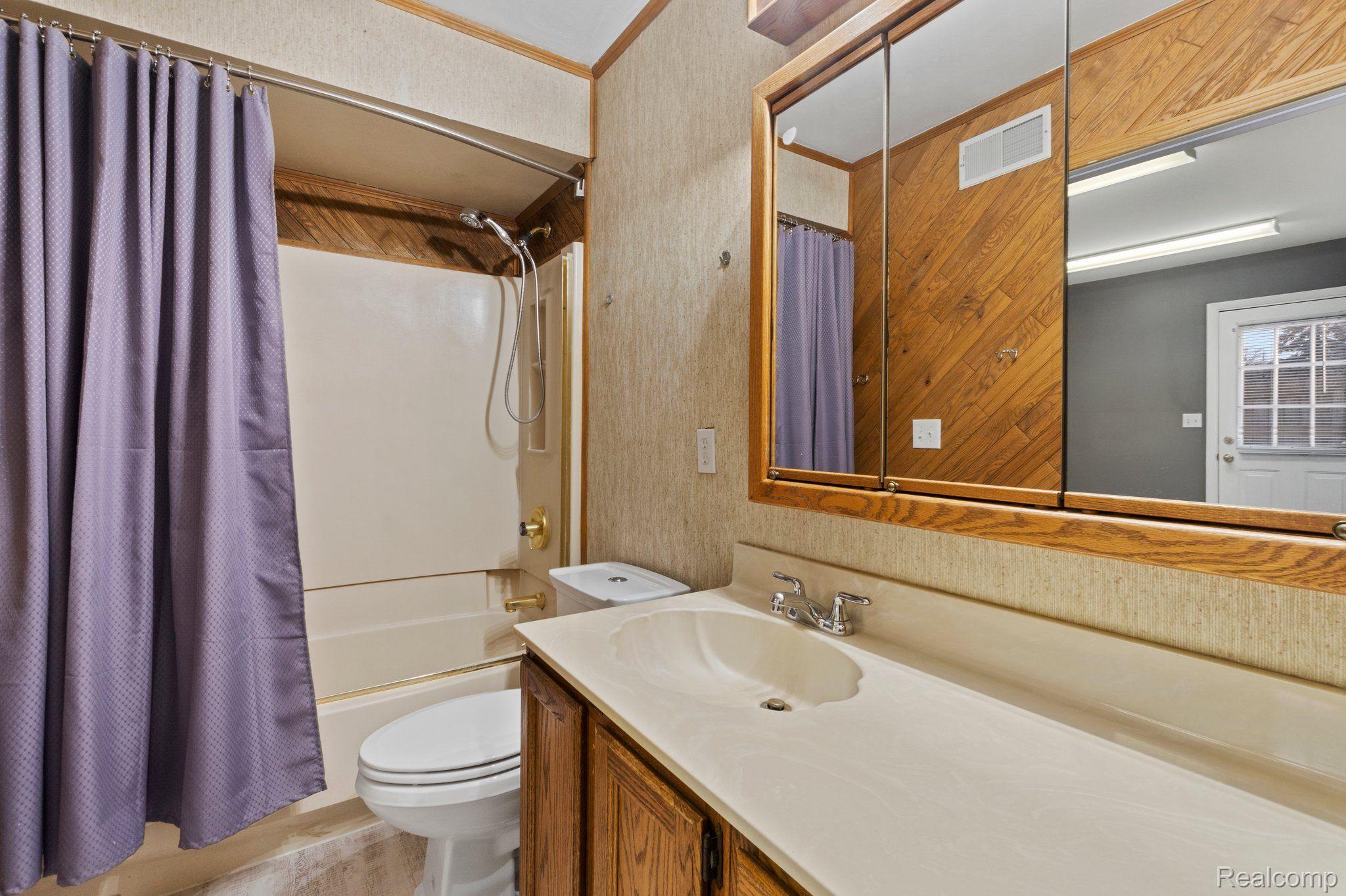 4755 Pelton Road Clarkston, MI 48346 - Photo 22 of 32 Gallery Image 22