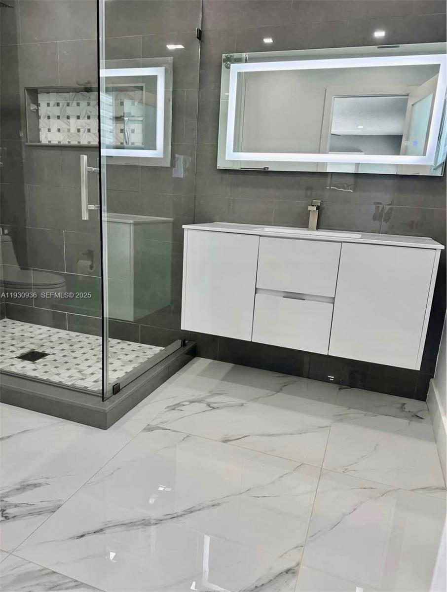 14111 Southwest 75th Street Miami, FL 33183 - Photo 21 of 42