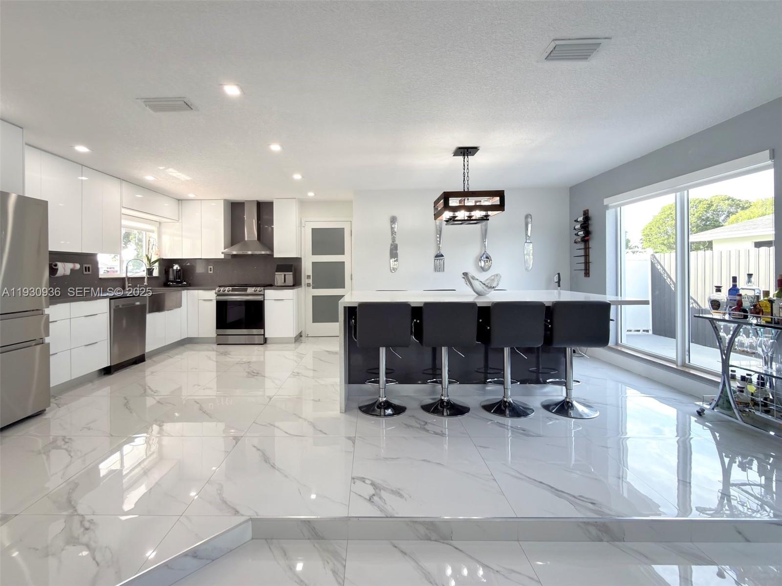 14111 Southwest 75th Street Miami, FL 33183 - Photo 8 of 42