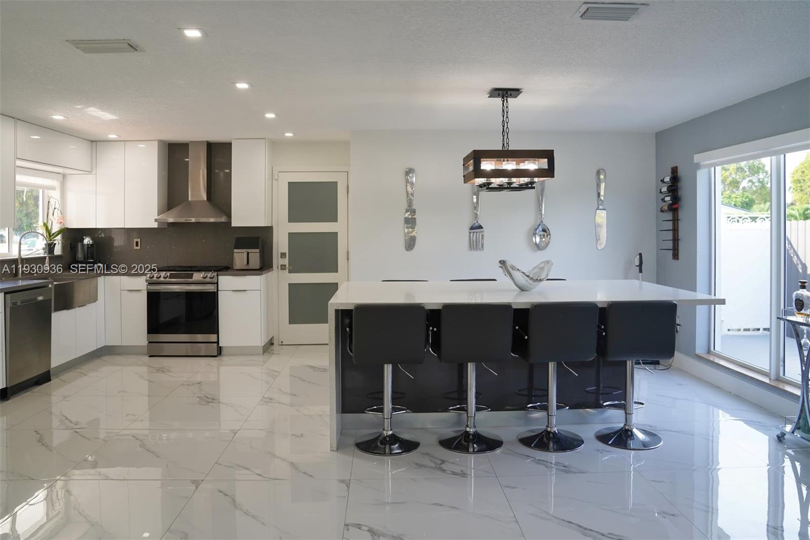 14111 Southwest 75th Street Miami, FL 33183 - Photo 9 of 42