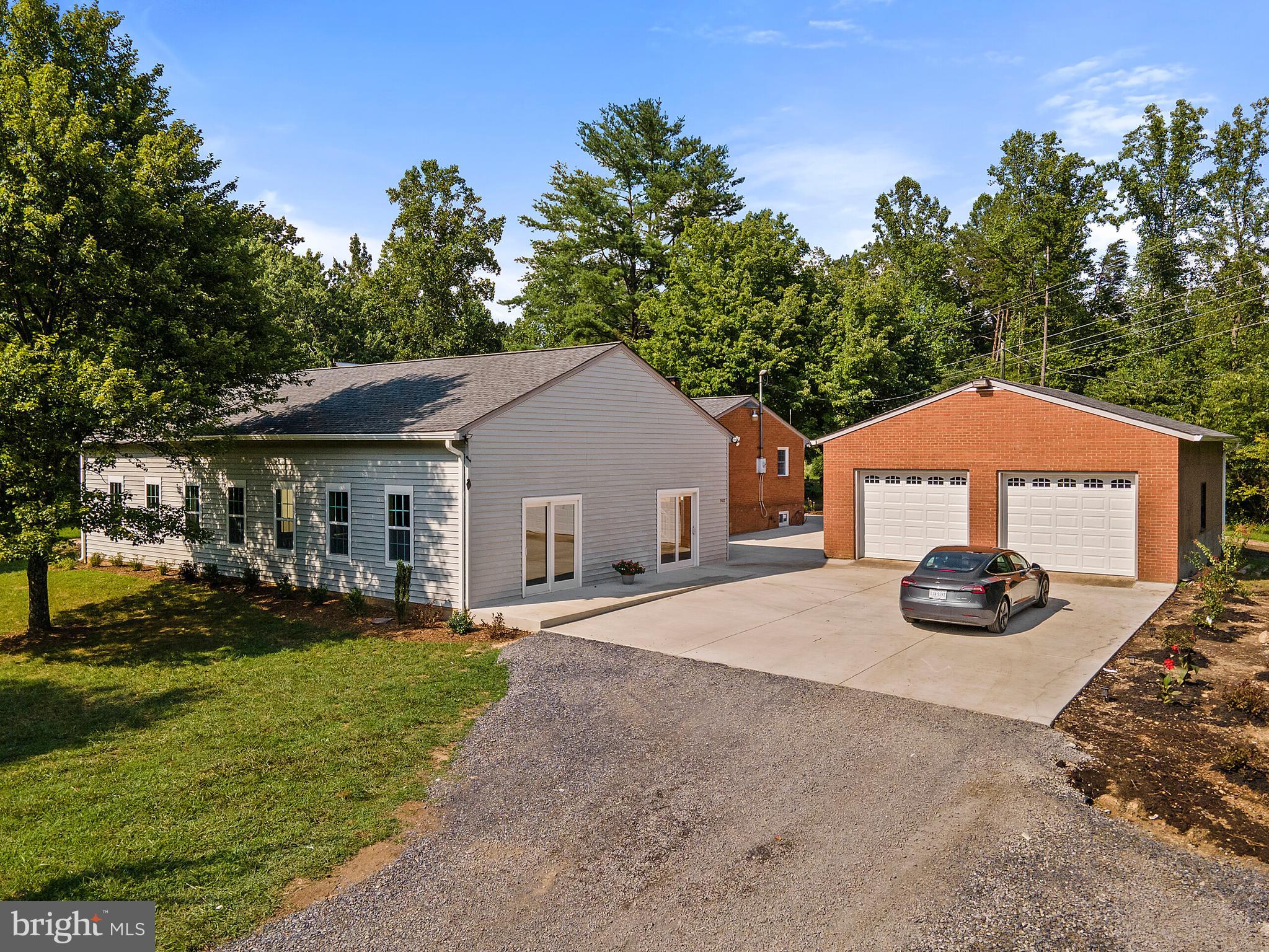 7437 Leeds Manor Road Marshall, VA 20115 - Photo 10 of 43 Gallery Image 10
