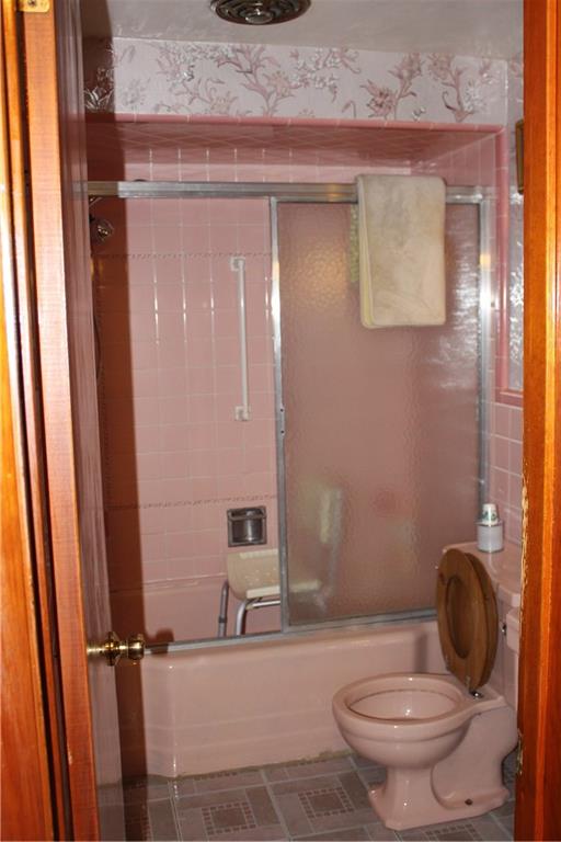 463 Grove Road Verona, PA 15147 - Photo 15 of 23 Gallery Image 15