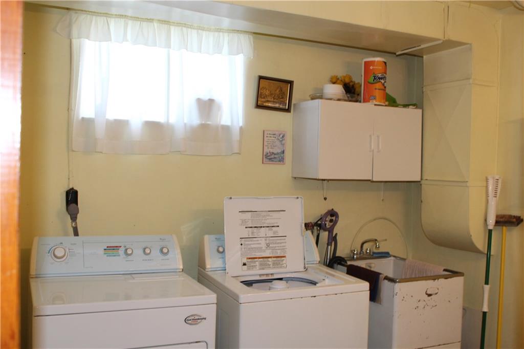 463 Grove Road Verona, PA 15147 - Photo 5 of 23 Gallery Image 5