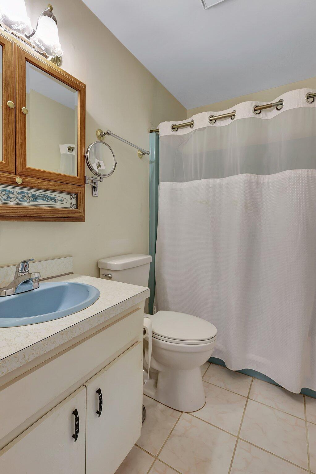 2109 Southeast Wayne Road, Unit 2109 Stuart, FL 34994 - Photo 15 of 37 26-web-or-mls-5P1A3784