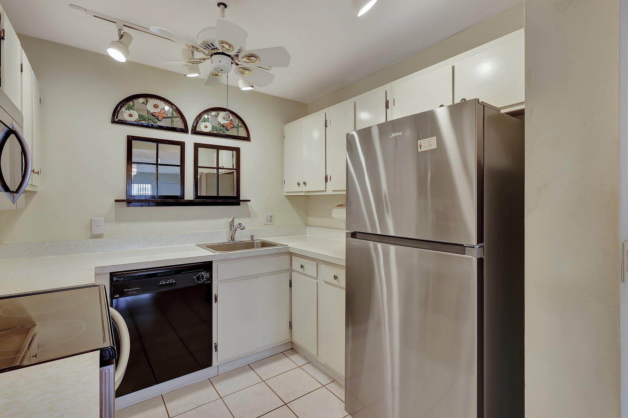 2109 Southeast Wayne Road, Unit 2109 Stuart, FL 34994 - Photo 6 of 37 15-web-or-mls-5P1A3829