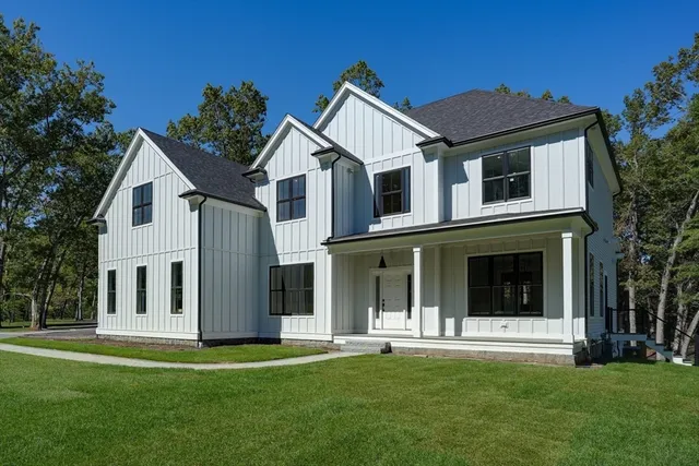 $1,750,000 | 788 Main Street, Hudson, MA 01749