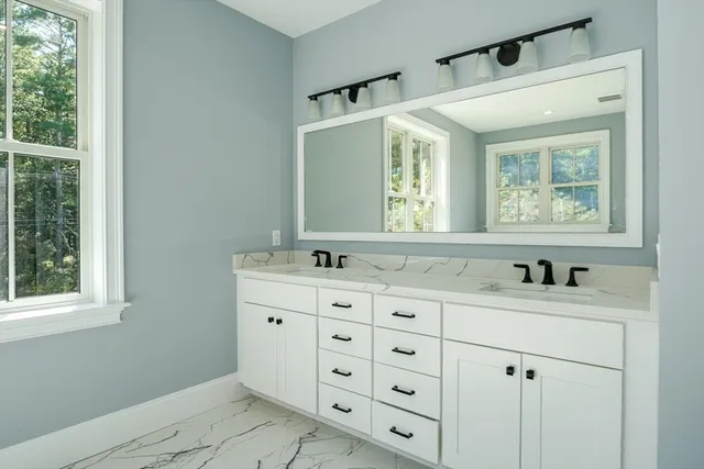 $1,750,000 | 788 Main Street, Hudson, MA 01749