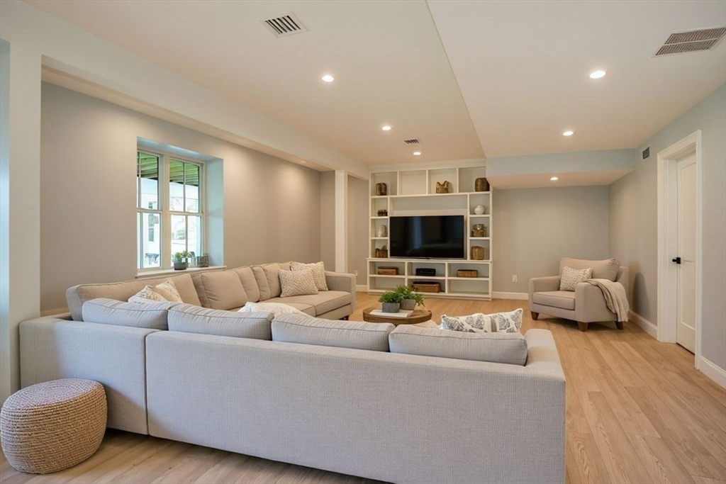 788 Main Street Hudson, MA 01749 - Photo 23 of 34