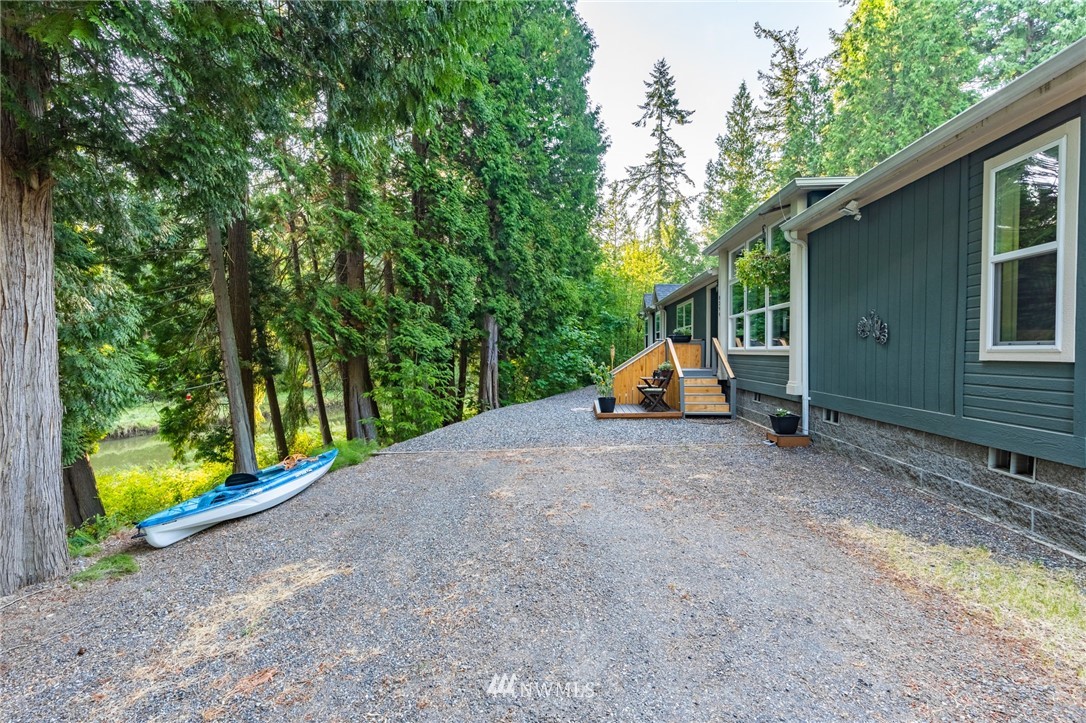 8394 Kickerville Road Custer, WA 98240 - Photo 9 of 40