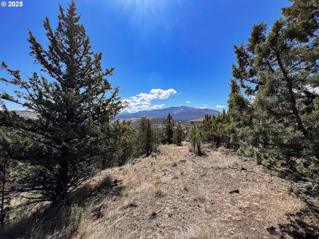 $59,900 | 219 Valley View Drive, John Day, OR 97845