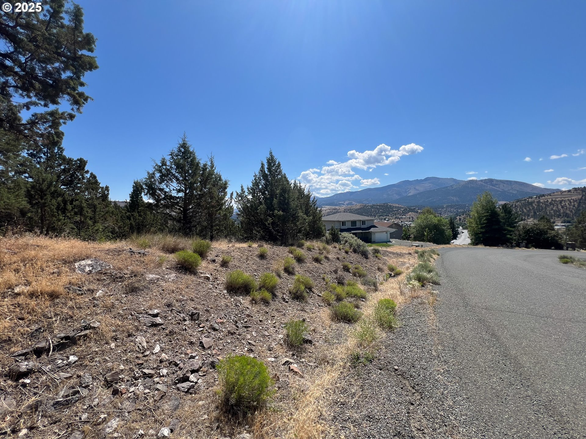 219 Valley View Drive John Day, OR 97845 - Photo 3 of 11