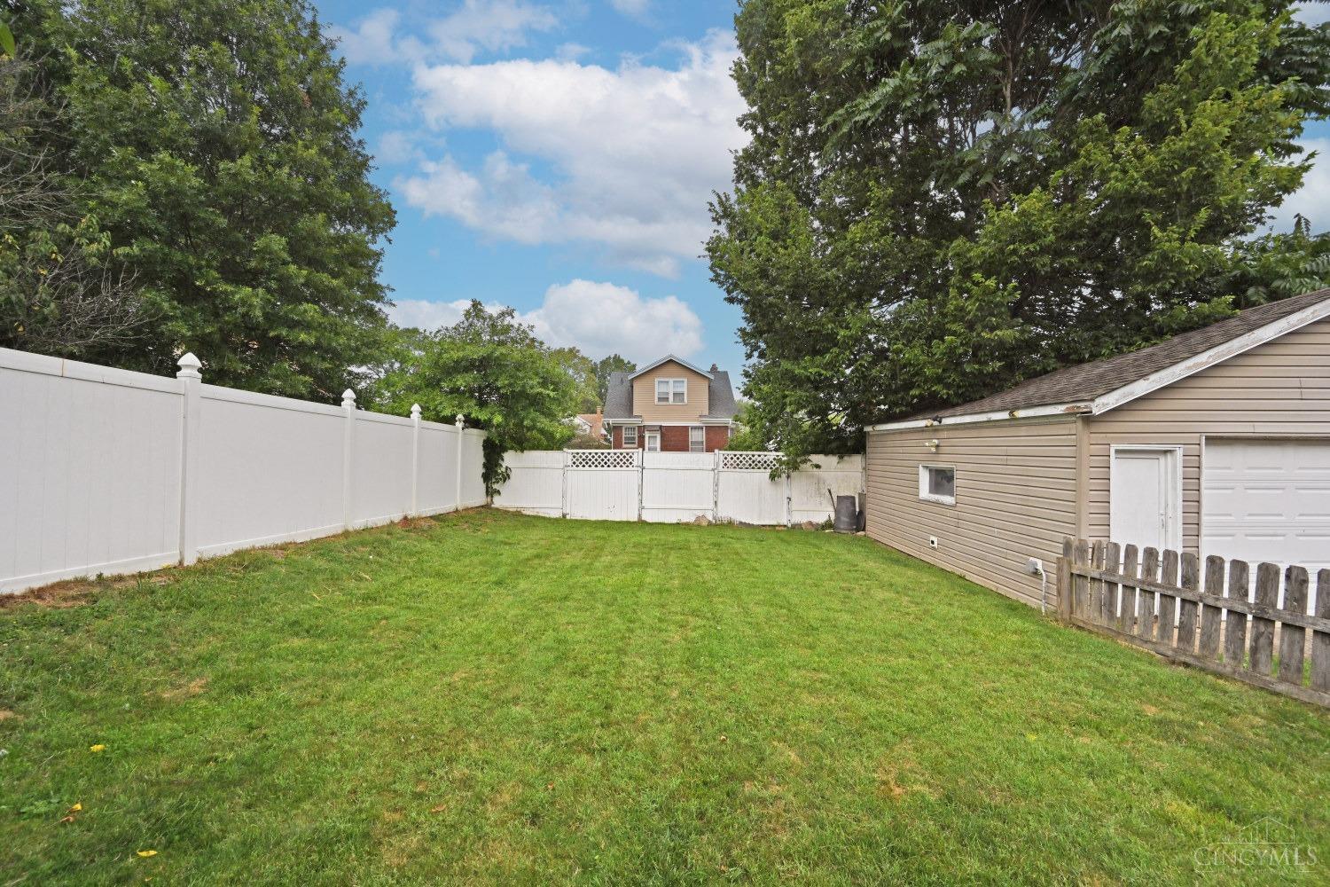 4802 Rapid Run Road Cincinnati, OH 45238 - Photo 32 of 36