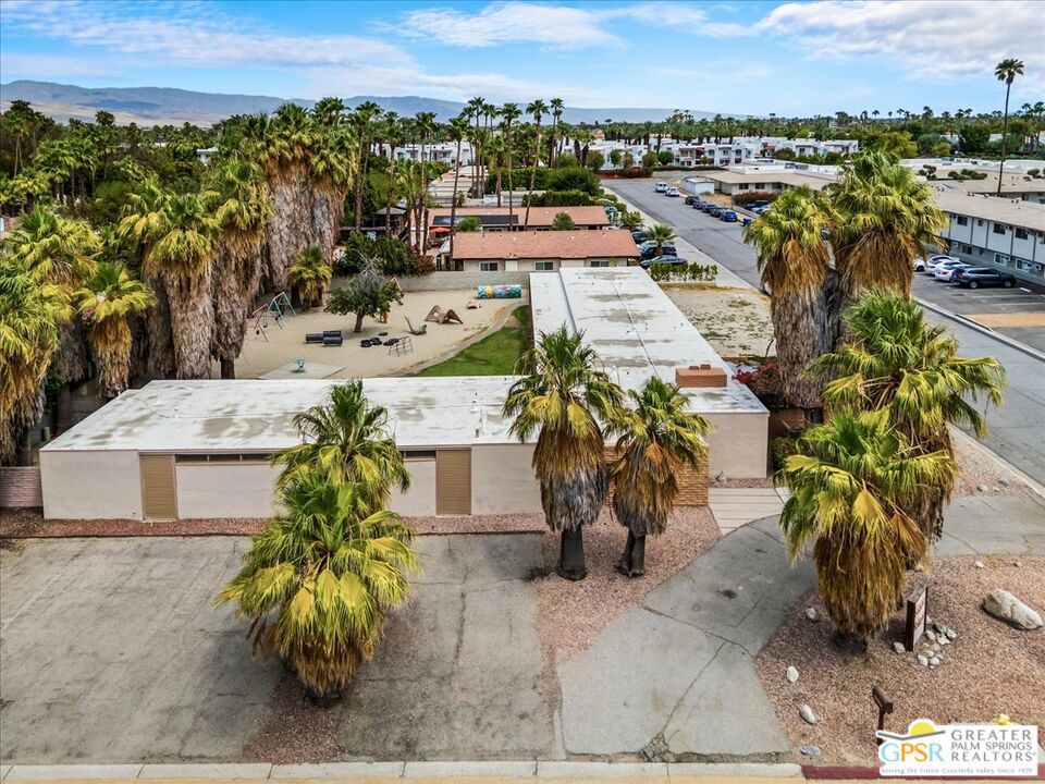 490 South Compdre Road Palm Springs, CA 92262 - Photo 4 of 15 a picture of city view