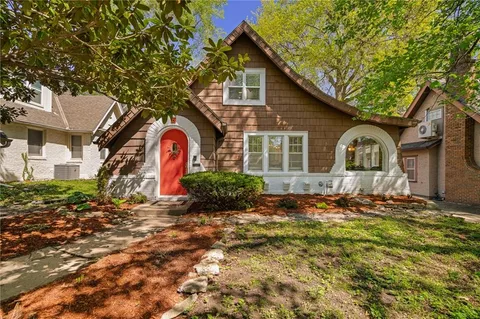 $495,000 | 6 East 70th Terrace, Kansas City, MO 64113