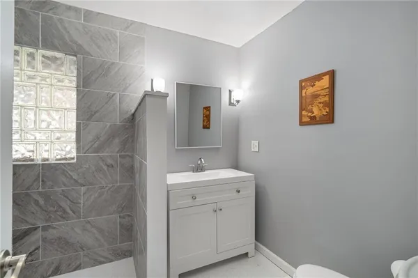 $495,000 | 6 East 70th Terrace, Kansas City, MO 64113