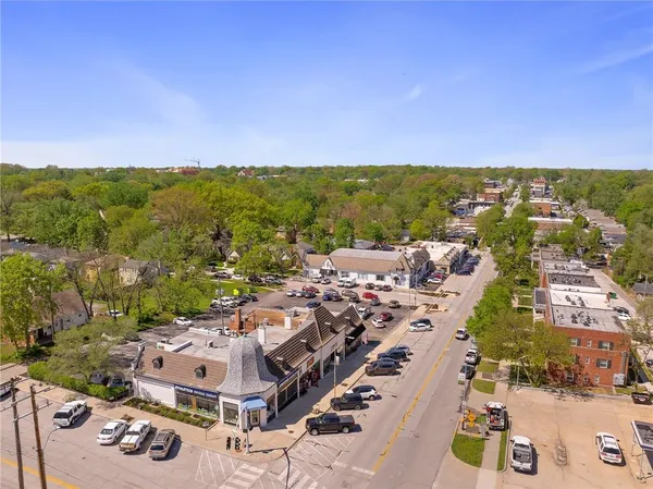 $495,000 | 6 East 70th Terrace, Kansas City, MO 64113