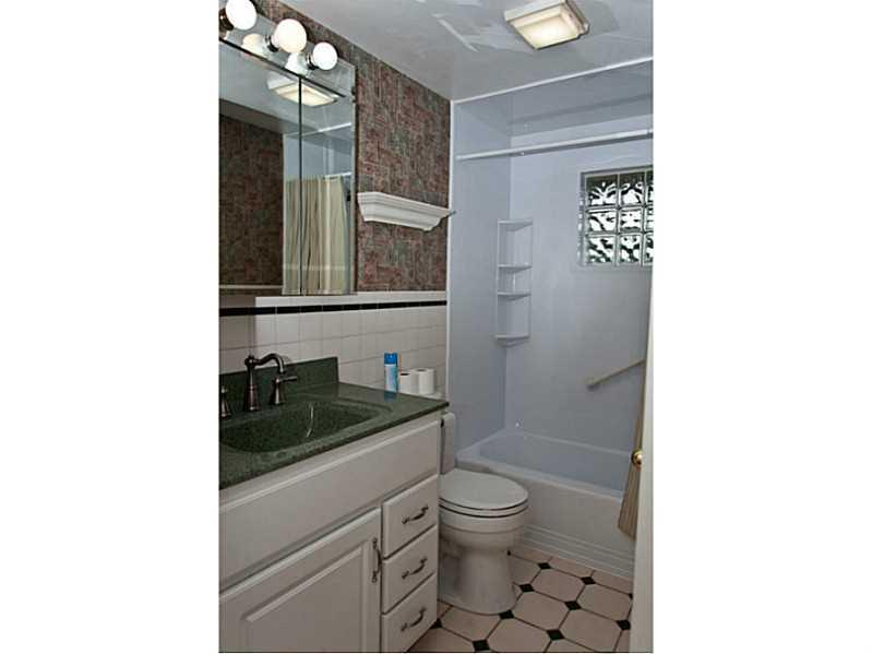 134 Strasser Road Greensburg, PA 15601 - Photo 10 of 25 Full Bath.