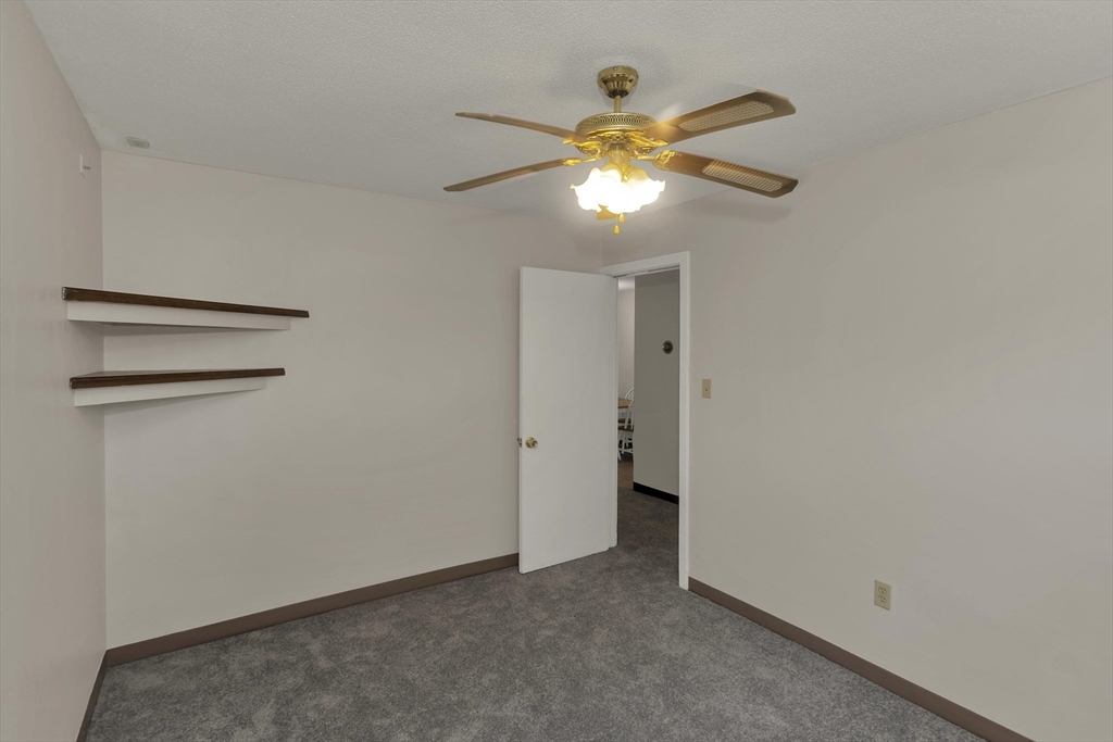91 Partridge Lane, Unit 91 Chicopee, MA 01022 - Photo 17 of 26