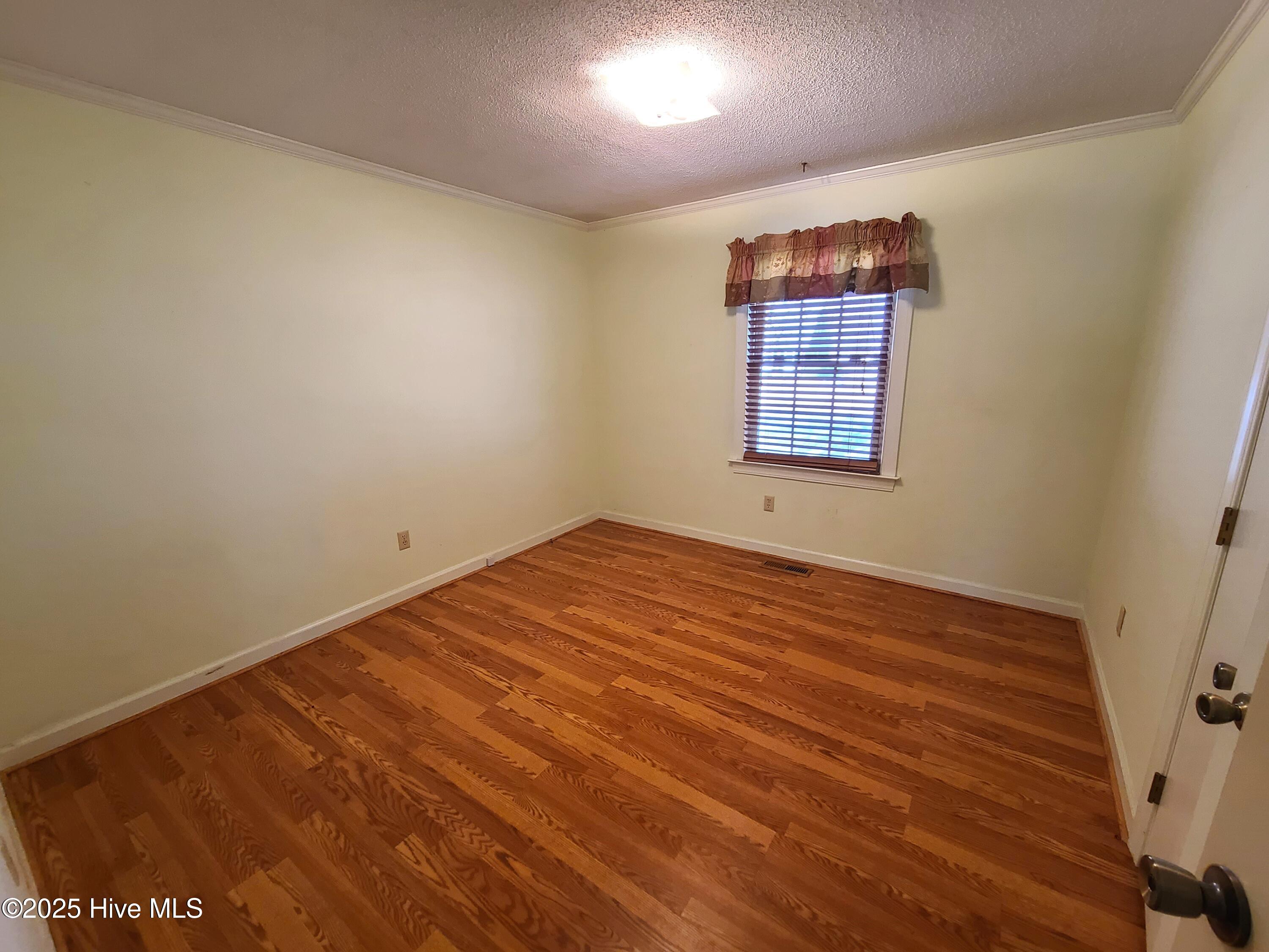 2011 Country Squire Road Kinston, NC 28504 - Photo 22 of 26 Bedroom No. 2