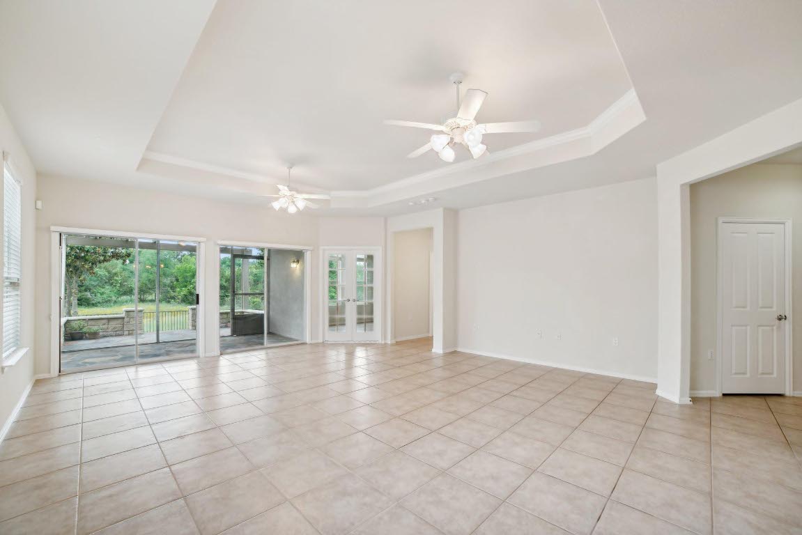 207 Trinity Lane Georgetown, TX 78633 - Photo 11 of 37 a view of an empty room with a window