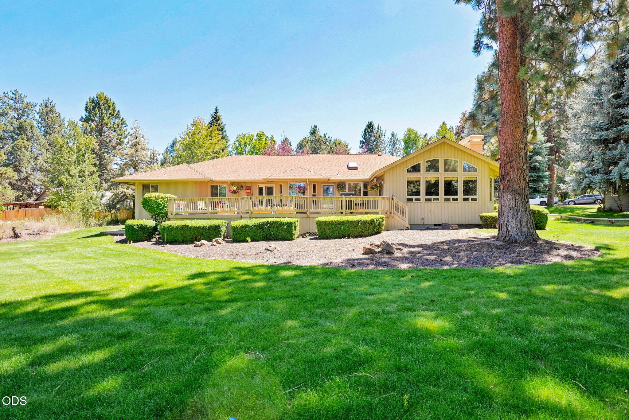 20490 Timberline Court Bend, OR 97702 - Photo 33 of 37
