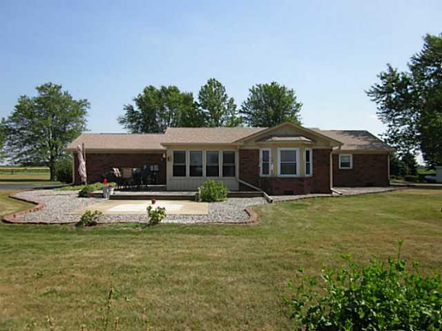6104 East Blue Ridge Road Shelbyville, IN 46176 - Photo 2 of 12
