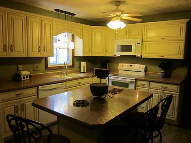 6104 East Blue Ridge Road Shelbyville, IN 46176 - Photo 4 of 12