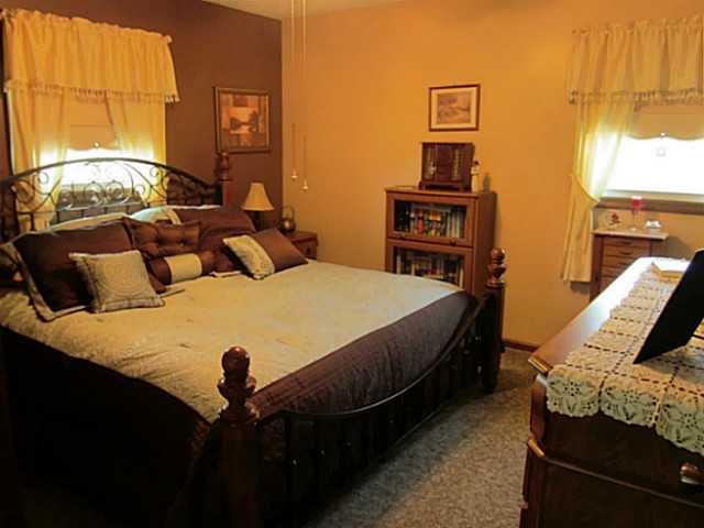 6104 East Blue Ridge Road Shelbyville, IN 46176 - Photo 7 of 12
